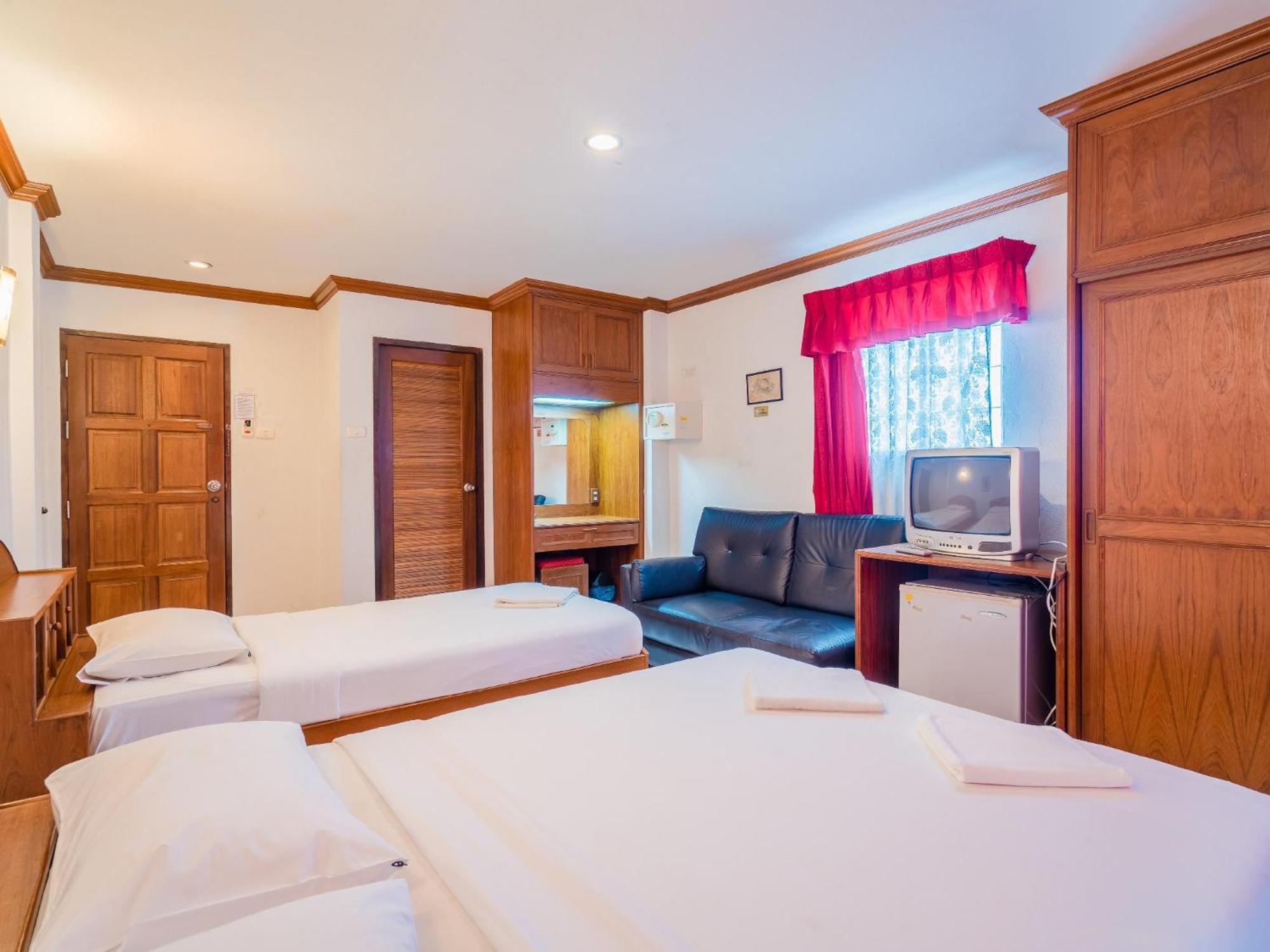Break Point Hotel Patong Eksteriør billede