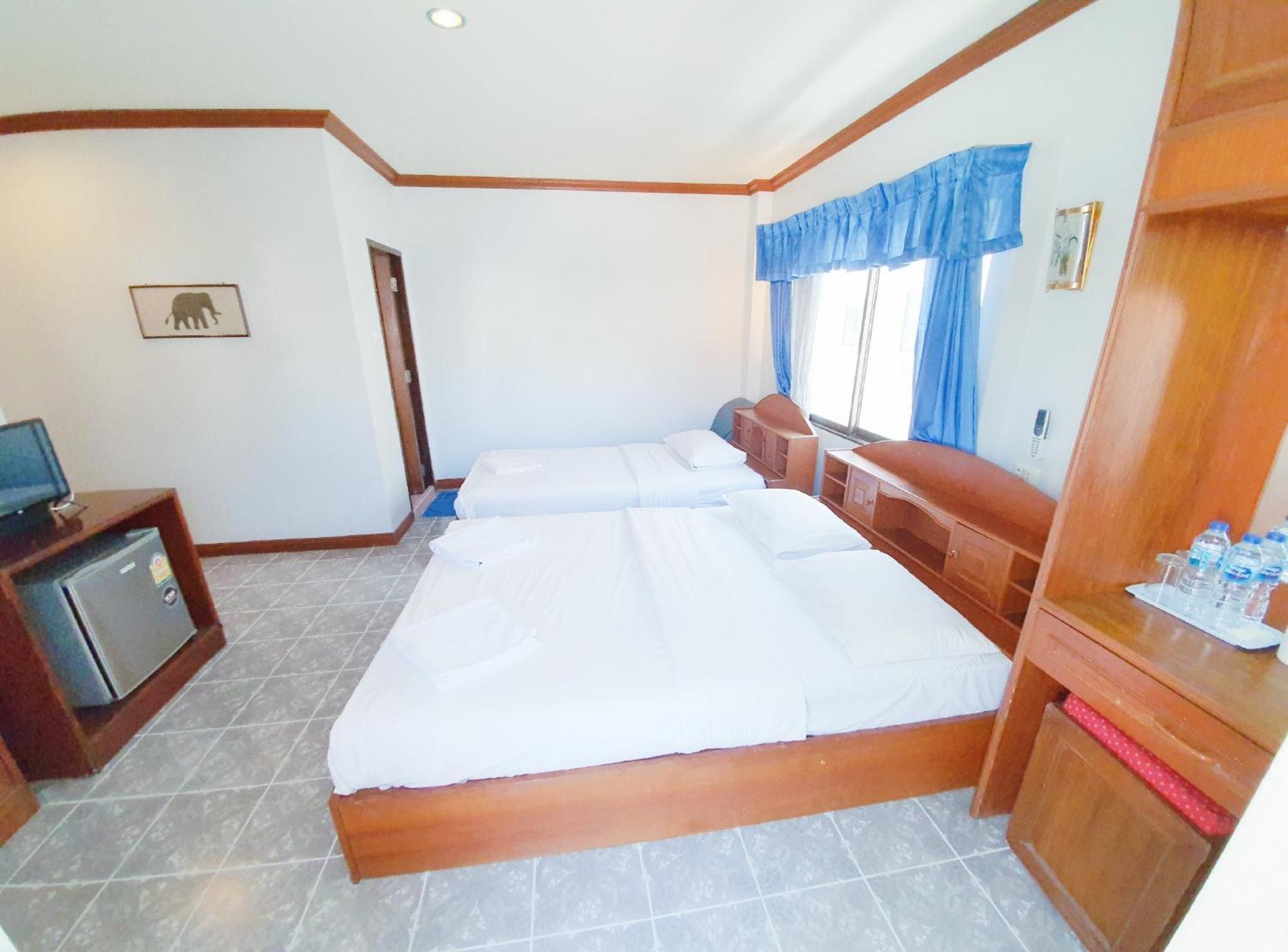 Break Point Hotel Patong Eksteriør billede