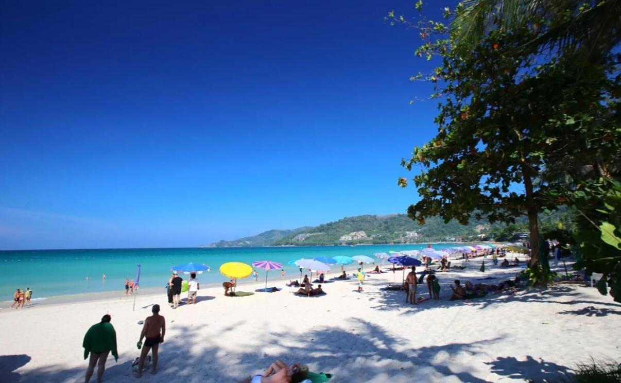 Break Point Hotel Patong Eksteriør billede