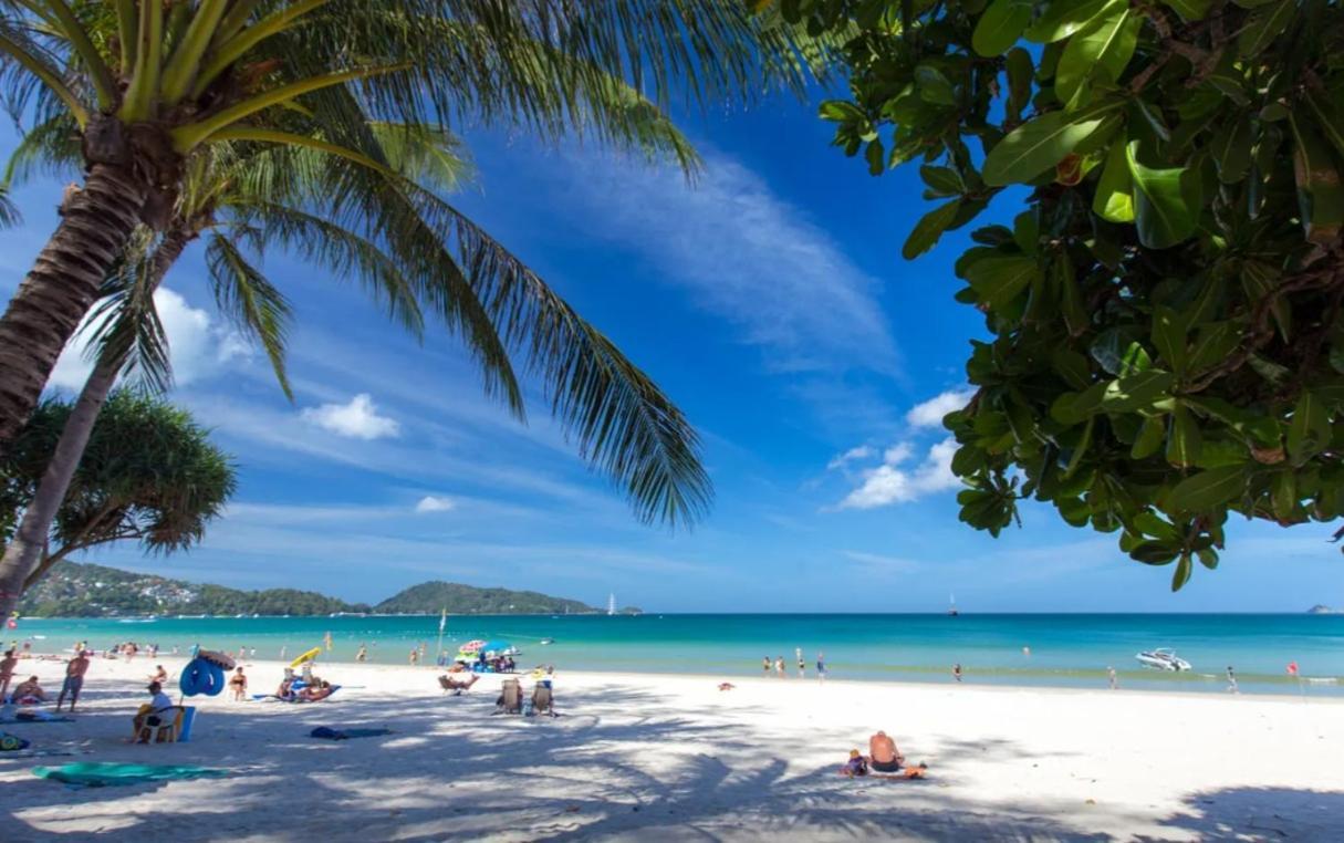 Break Point Hotel Patong Eksteriør billede