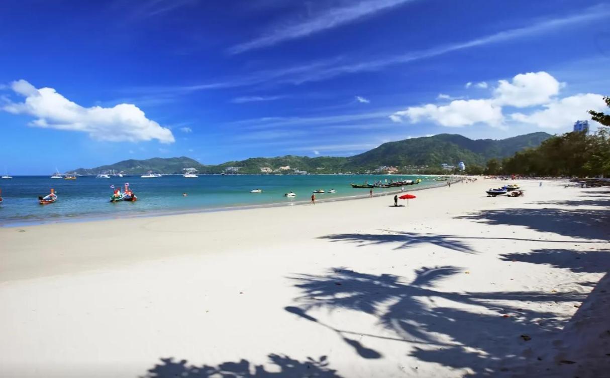 Break Point Hotel Patong Eksteriør billede